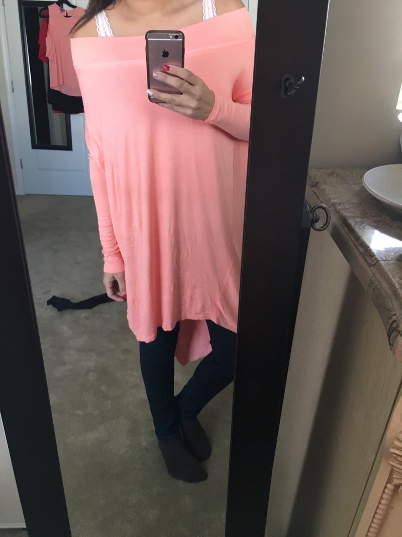 The best off the shoulder tunic! Obsessed with this Free People tunic that was in my trunk from Trunk Club for women. Click to see the rest of this haul