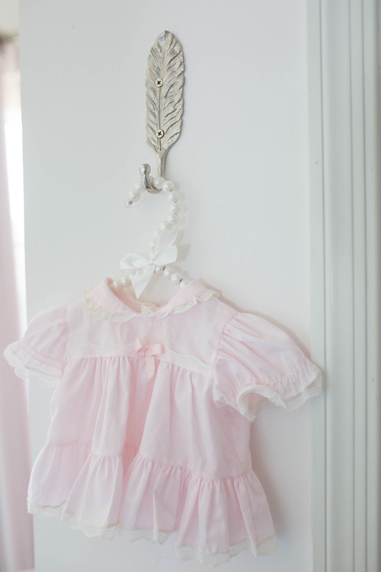 Floral nursery reveal, click to see the details from this gorgeous baby girl nursery